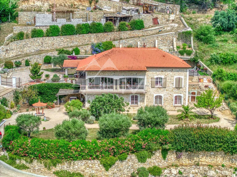 Villa Le Tignet - 5 bedrooms - 300m²