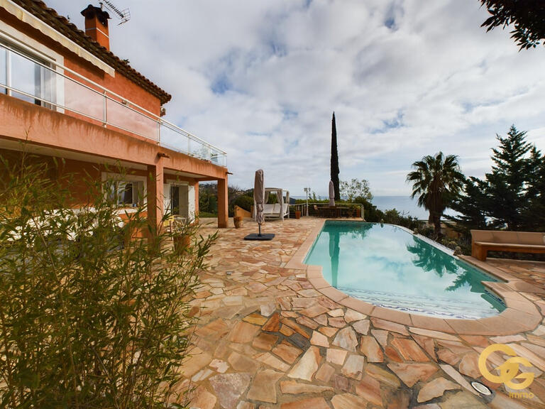 Sale House le trayas - 3 bedrooms