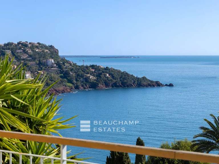 Villa avec Vue sur mer Le trayas - 3 chambres - 175m²