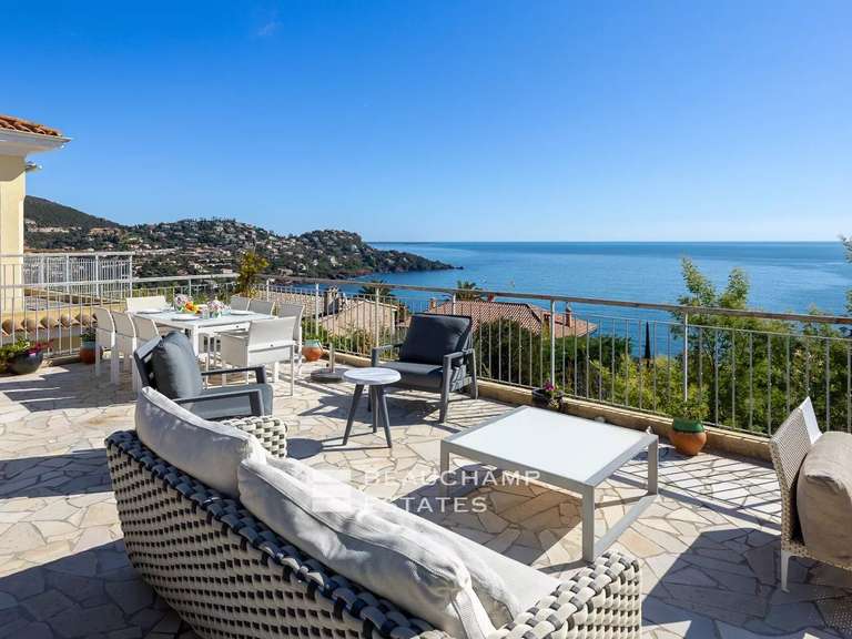 Villa avec Vue sur mer Le trayas - 3 chambres - 175m²