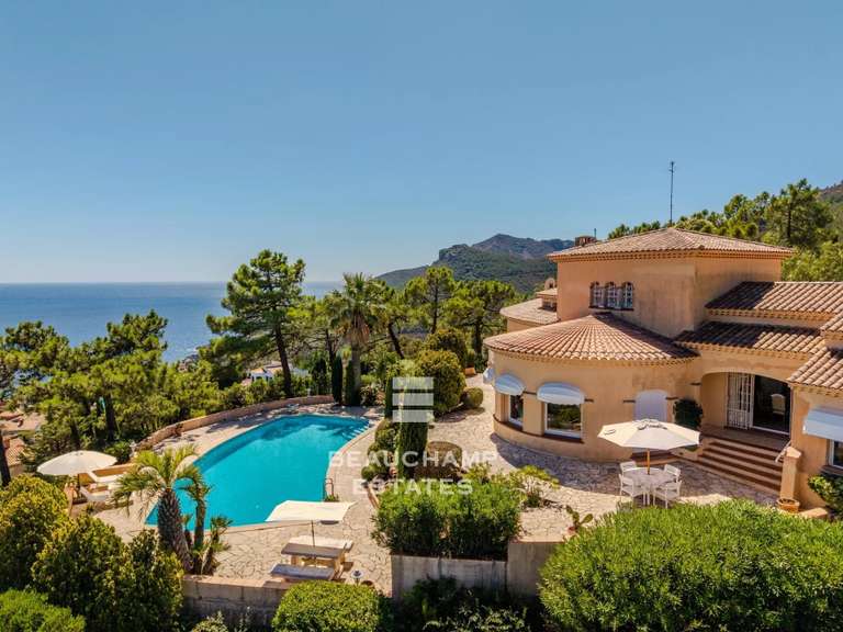 Villa avec Vue sur mer Le trayas - 5 chambres - 234m²