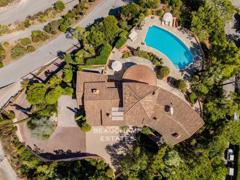 Villa avec Vue sur mer Le trayas - 5 chambres - 234m²