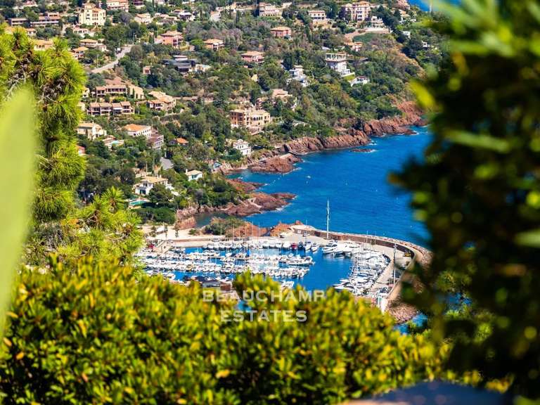 Villa avec Vue sur mer Le trayas - 5 chambres - 234m²