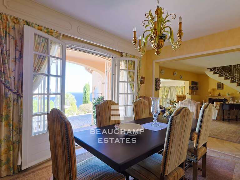Villa avec Vue sur mer Le trayas - 5 chambres - 234m²