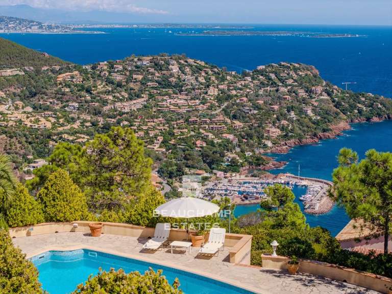 Villa avec Vue sur mer Le trayas - 5 chambres - 234m²