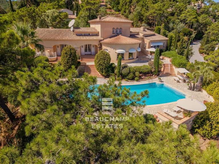 Villa avec Vue sur mer Le trayas - 5 chambres - 234m²