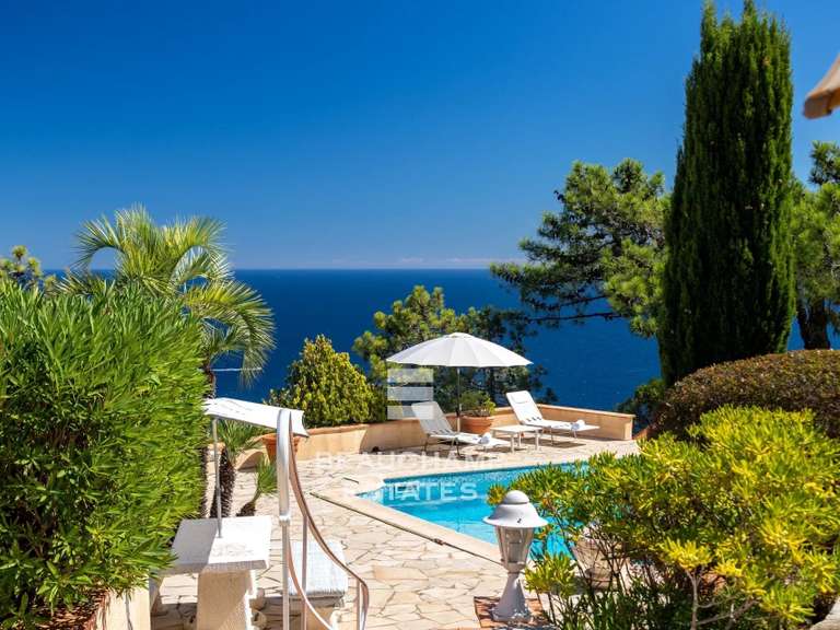 Villa avec Vue sur mer Le trayas - 5 chambres - 234m²