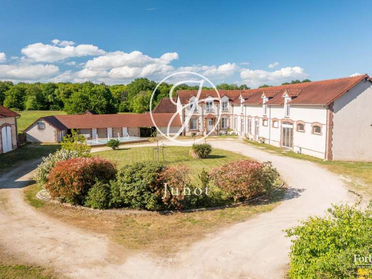 Propriété Le Val d'Ocre - 3000m²