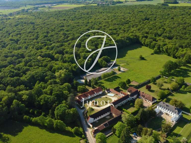 Propriété Le Val d'Ocre - 3000m²