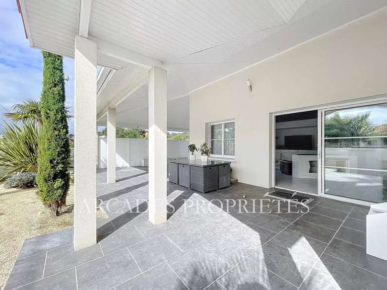 Maison Le Verdon-sur-Mer - 3 chambres - 202m²