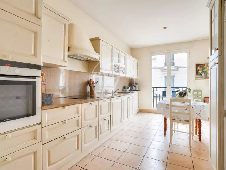 Apartment Le Vésinet - 3 bedrooms - 144m²
