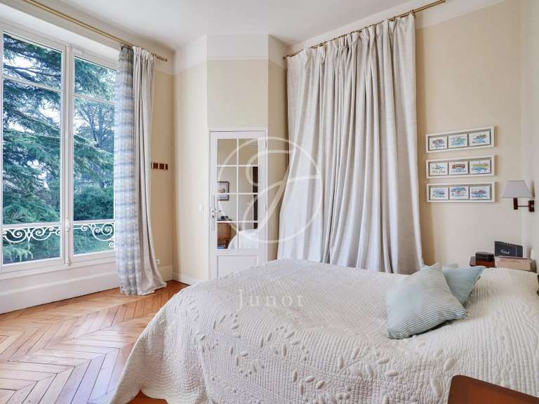 Appartement Le Vésinet - 5 chambres - 244m²