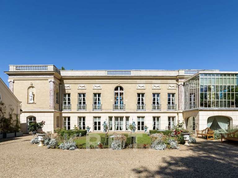 Mansion Le Vésinet - 8 bedrooms - 2000m²