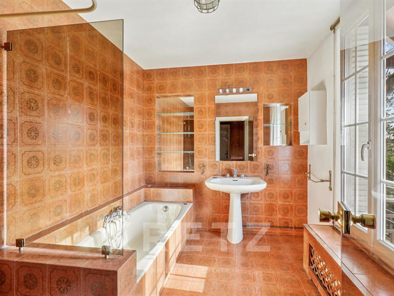 House Le Vésinet - 8 bedrooms - 258m²