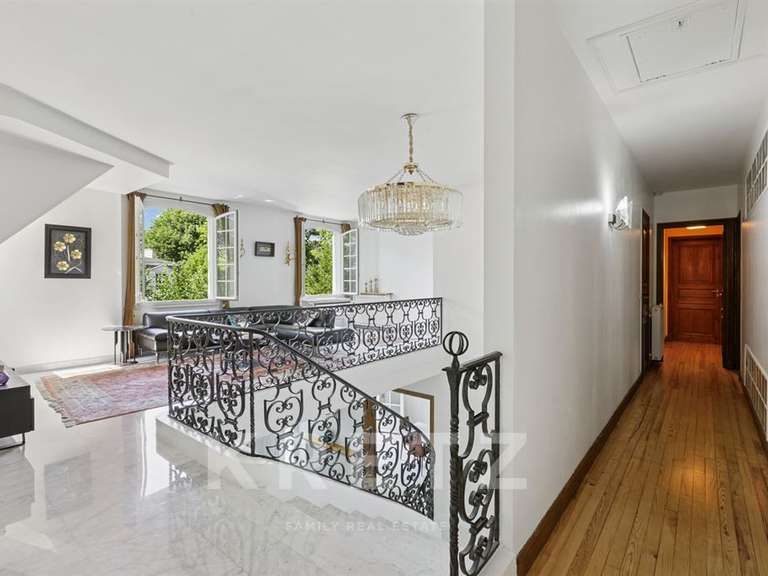 Maison Le Vésinet - 10 chambres - 420m²