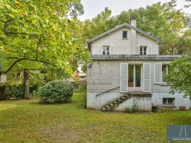 House Le Vésinet - 4 bedrooms - 145m²