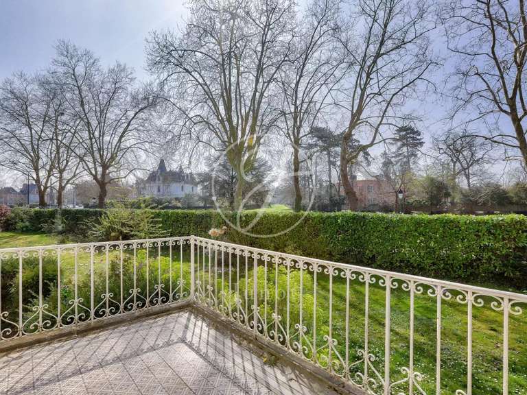 Maison Le Vésinet - 10 chambres - 411m²