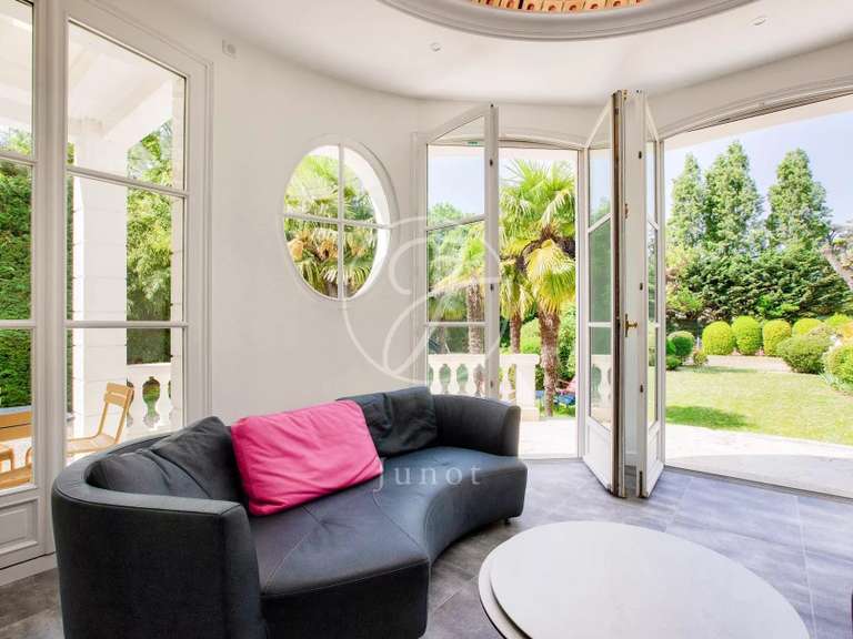 House Le Vésinet - 7 bedrooms - 561m²