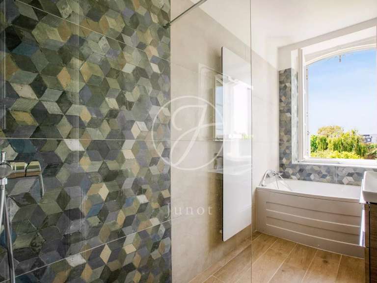 House Le Vésinet - 7 bedrooms - 561m²