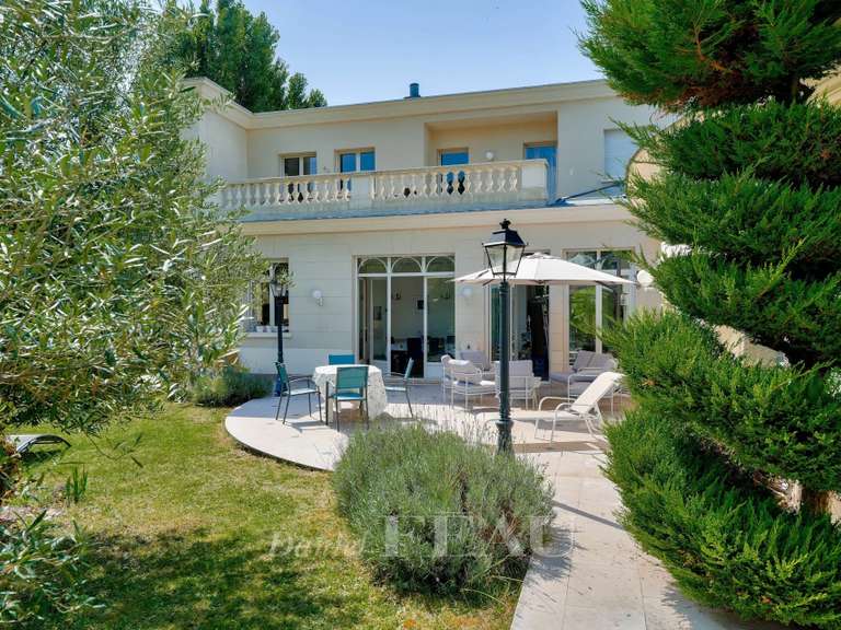 Maison Le Vésinet - 4 chambres - 316m²