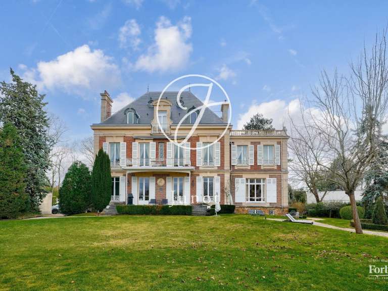 Maison Le Vésinet - 5 chambres - 244m²