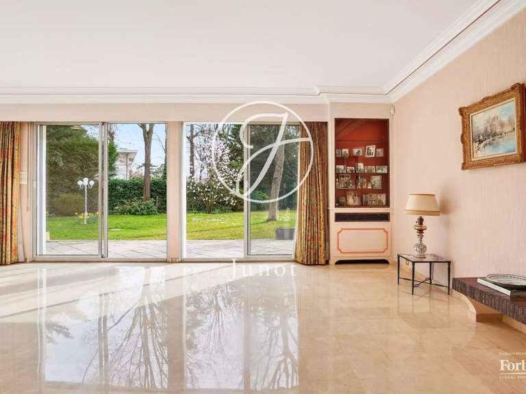 Maison Le Vésinet - 6 chambres - 339m²