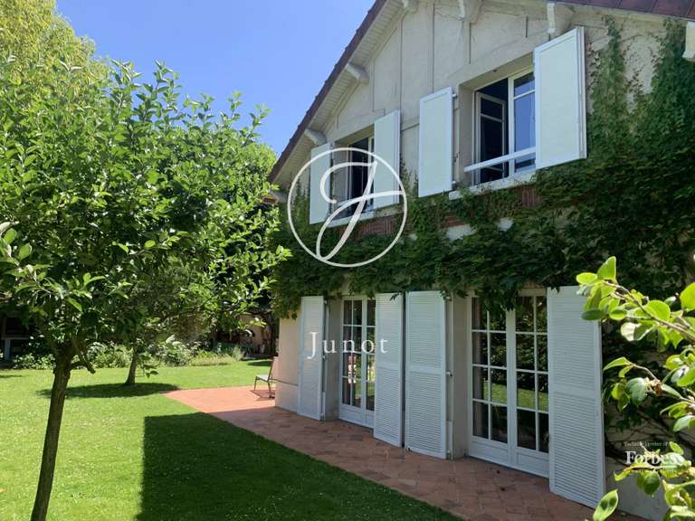 Maison Le Vésinet - 4 chambres - 257m²