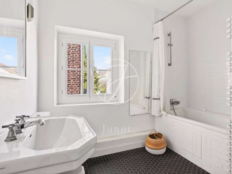 Maison Le Vésinet - 6 chambres - 200m²