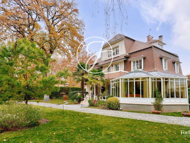 House Le Vésinet - 7 bedrooms - 478m²