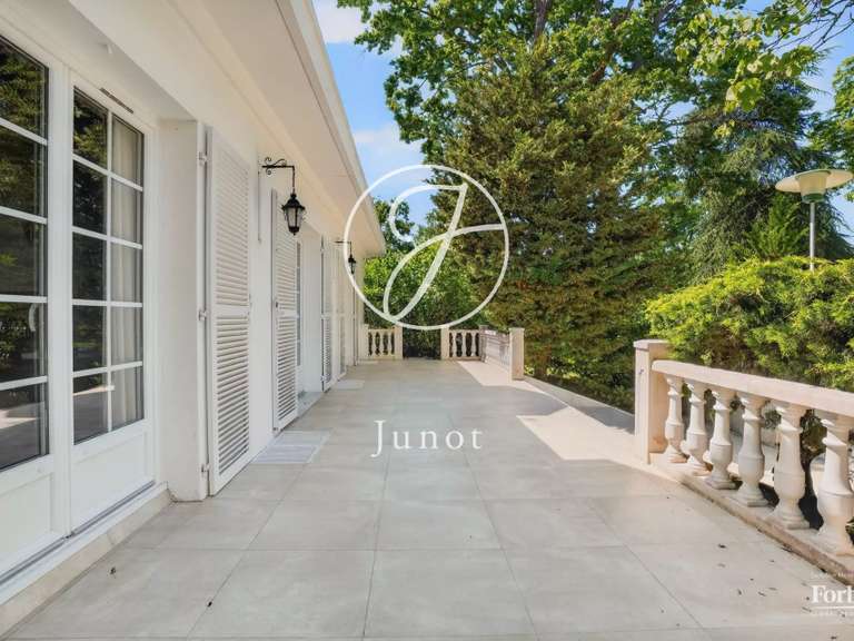 Maison Le Vésinet - 3 chambres - 288m²