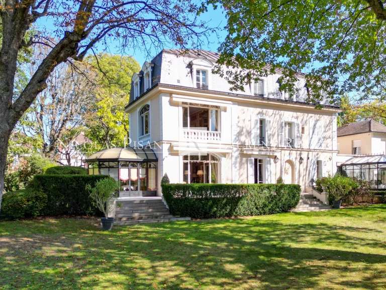 House Le Vésinet - 398m²