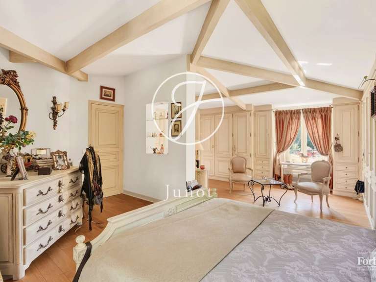 Maison Le Vésinet - 3 chambres - 224m²