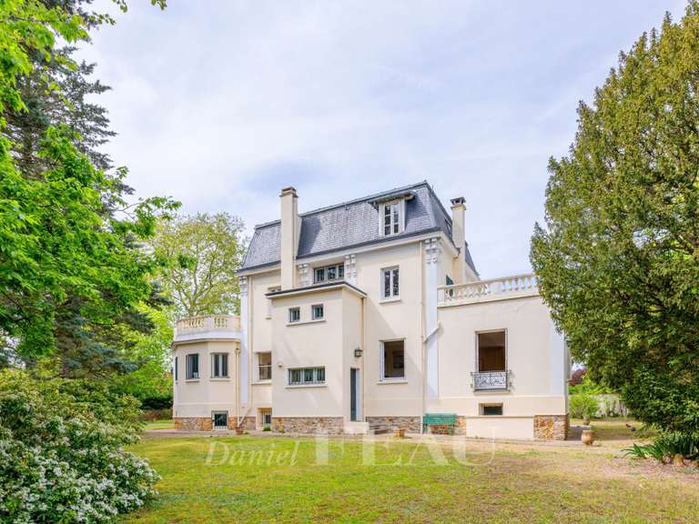 Maison Le Vésinet - 6 chambres - 394m²