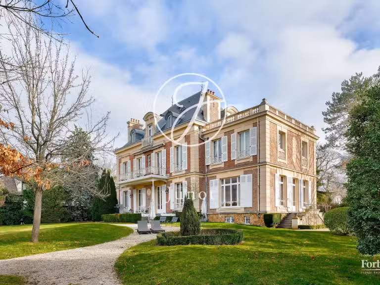 Maison Le Vésinet - 5 chambres - 244m²