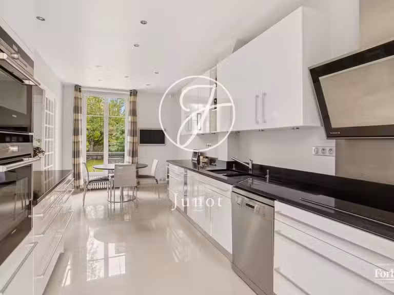 Maison Le Vésinet - 6 chambres - 379m²