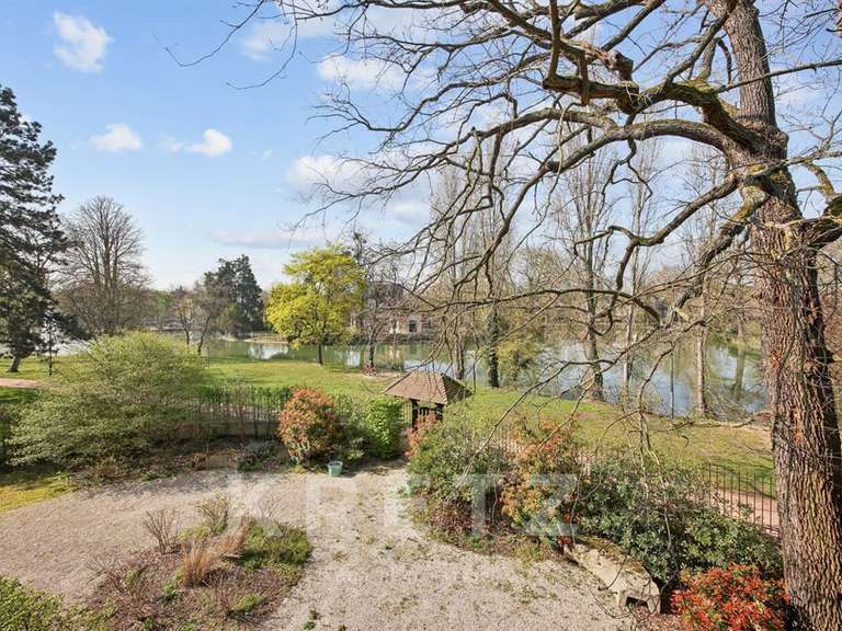 Propriété Le Vésinet - 5 chambres - 264m²
