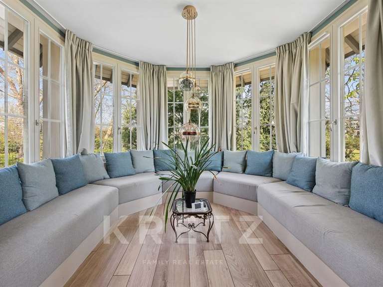 Propriété Le Vésinet - 5 chambres - 264m²