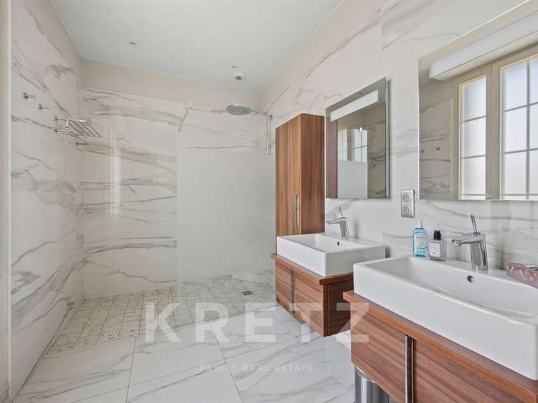 Property Le Vésinet - 4 bedrooms - 264m²