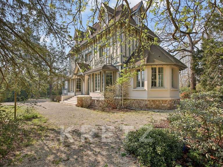 Propriété Le Vésinet - 5 chambres - 264m²