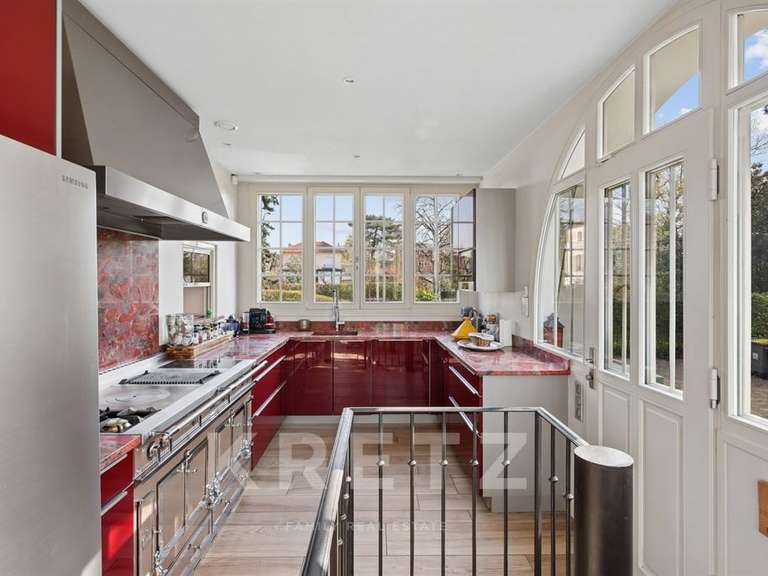 Property Le Vésinet - 4 bedrooms - 264m²