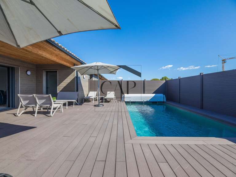 Maison Lecci - 15 chambres - 622m²