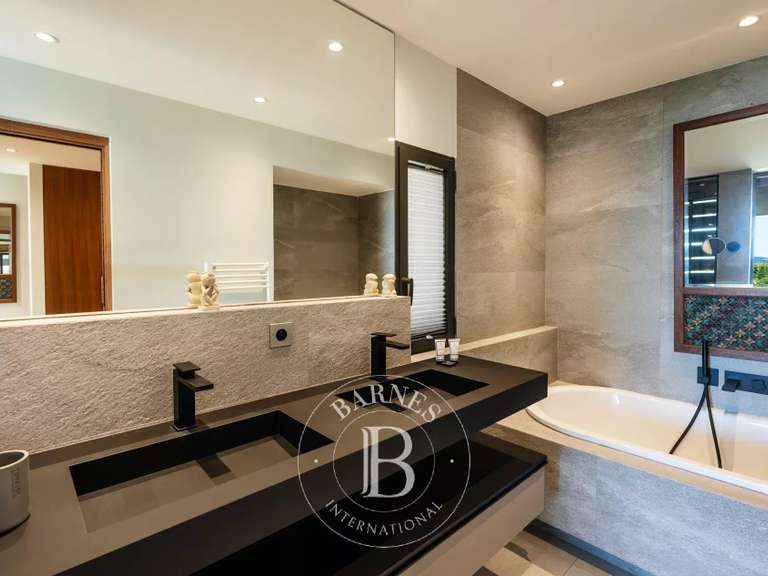 Property with Sea view Lecci - 4 bedrooms - 260m²