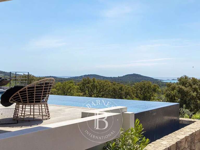 Villa with Sea view Lecci - 4 bedrooms - 220m²
