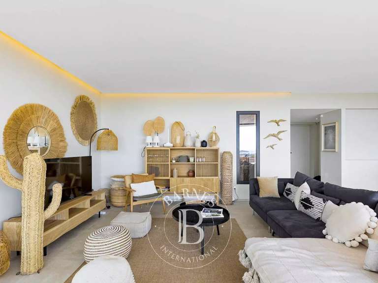 Villa with Sea view Lecci - 4 bedrooms - 220m²