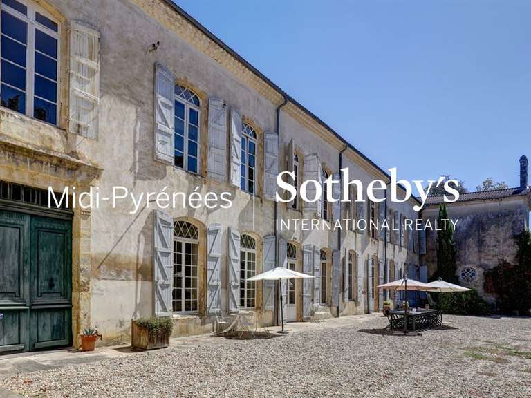 Castle Lectoure - 1432m²