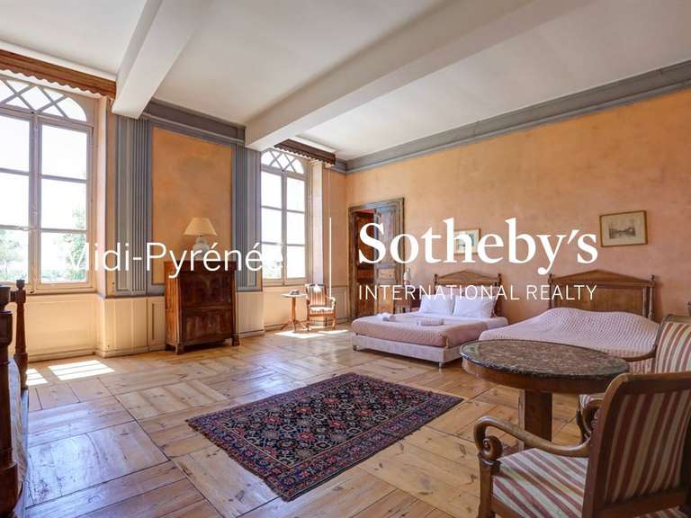 Castle Lectoure - 1432m²