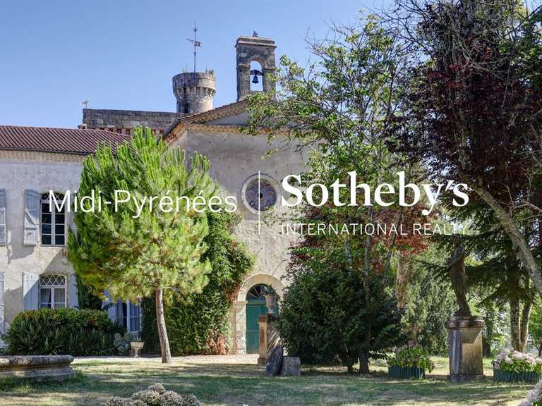 Castle Lectoure - 1432m²
