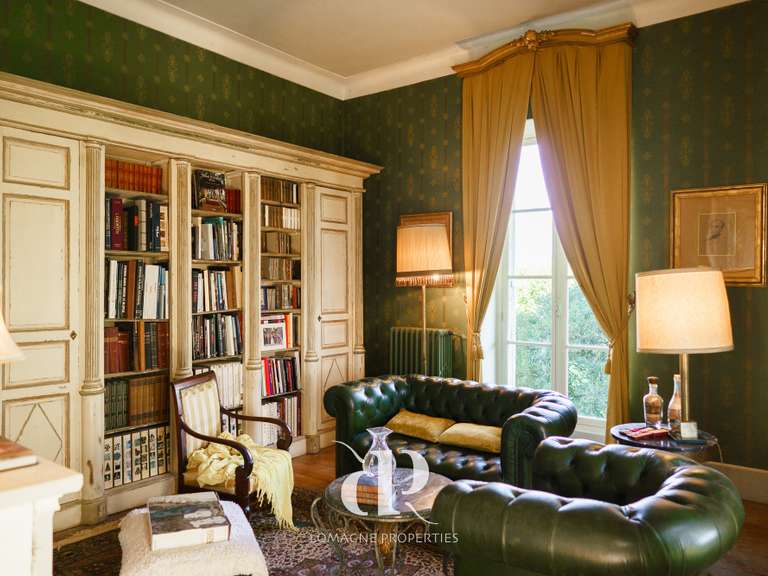 Château Lectoure - 8 chambres - 571m²