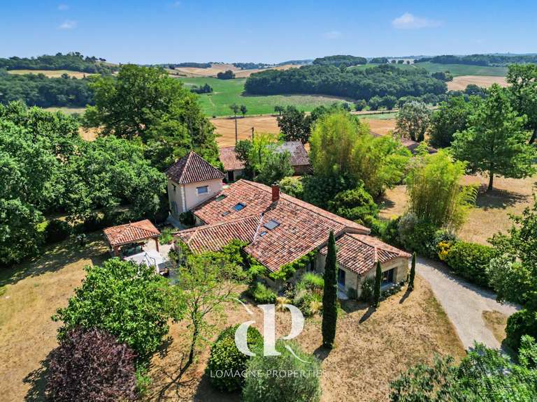 Maison Lectoure - 4 chambres - 227m²