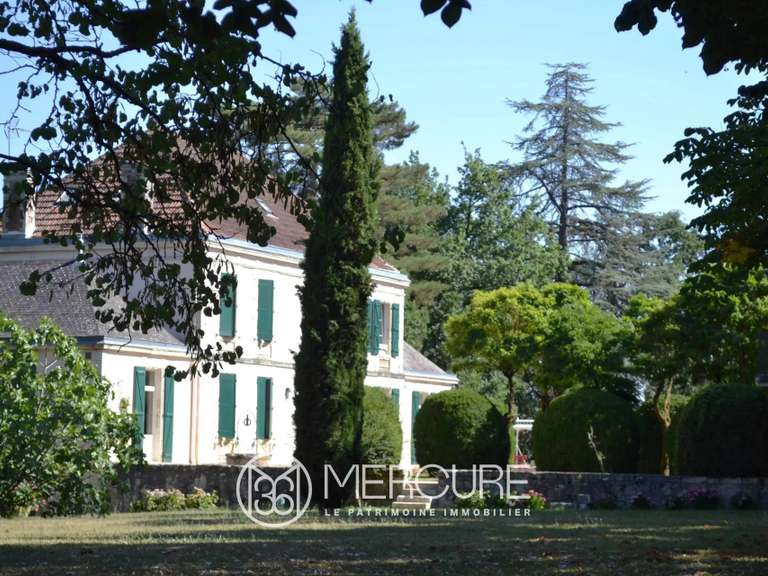 Propriété Lectoure - 10 chambres - 845m²